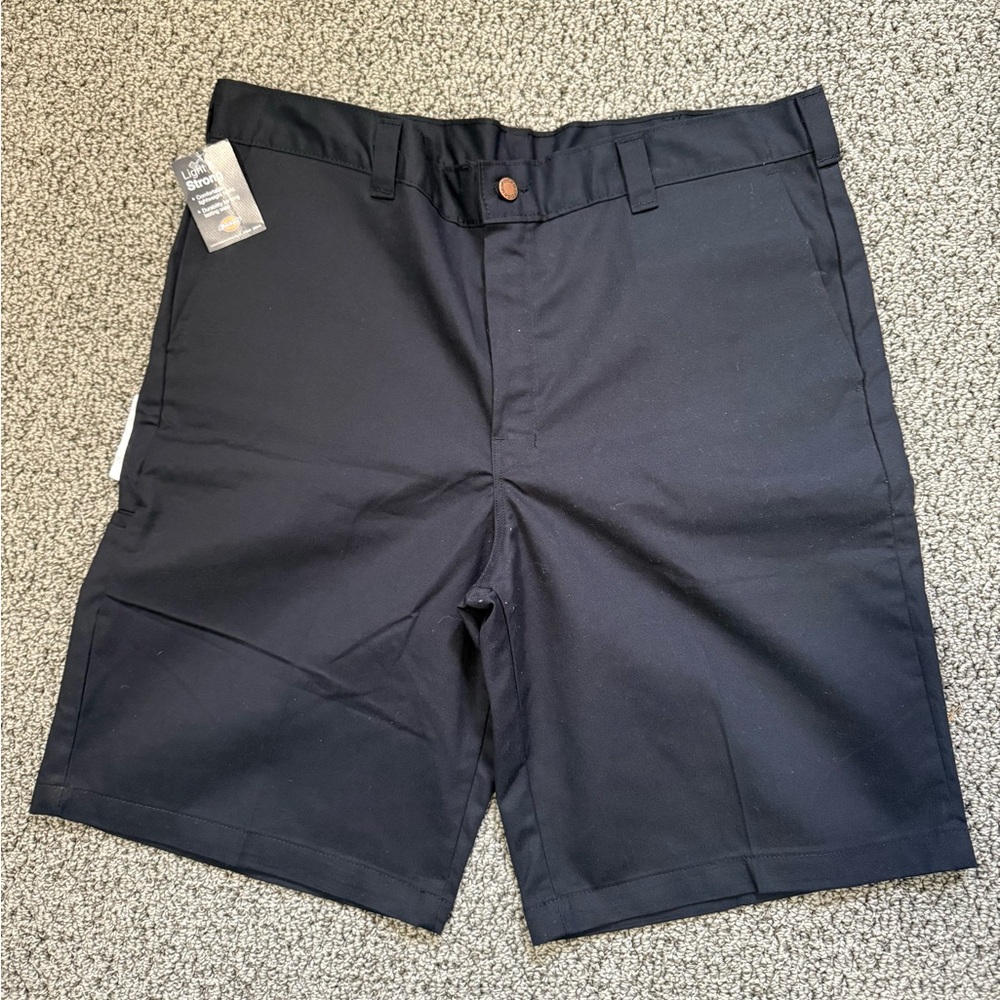 NWT! Men’s Dickies 11” work short regular fit size 38